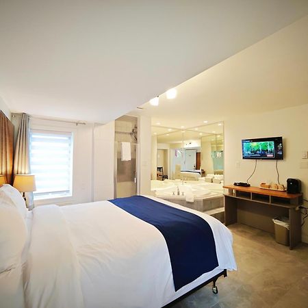 Motel Des Pentes Et Suites Saint-Sauveur-des-Monts 외부 사진