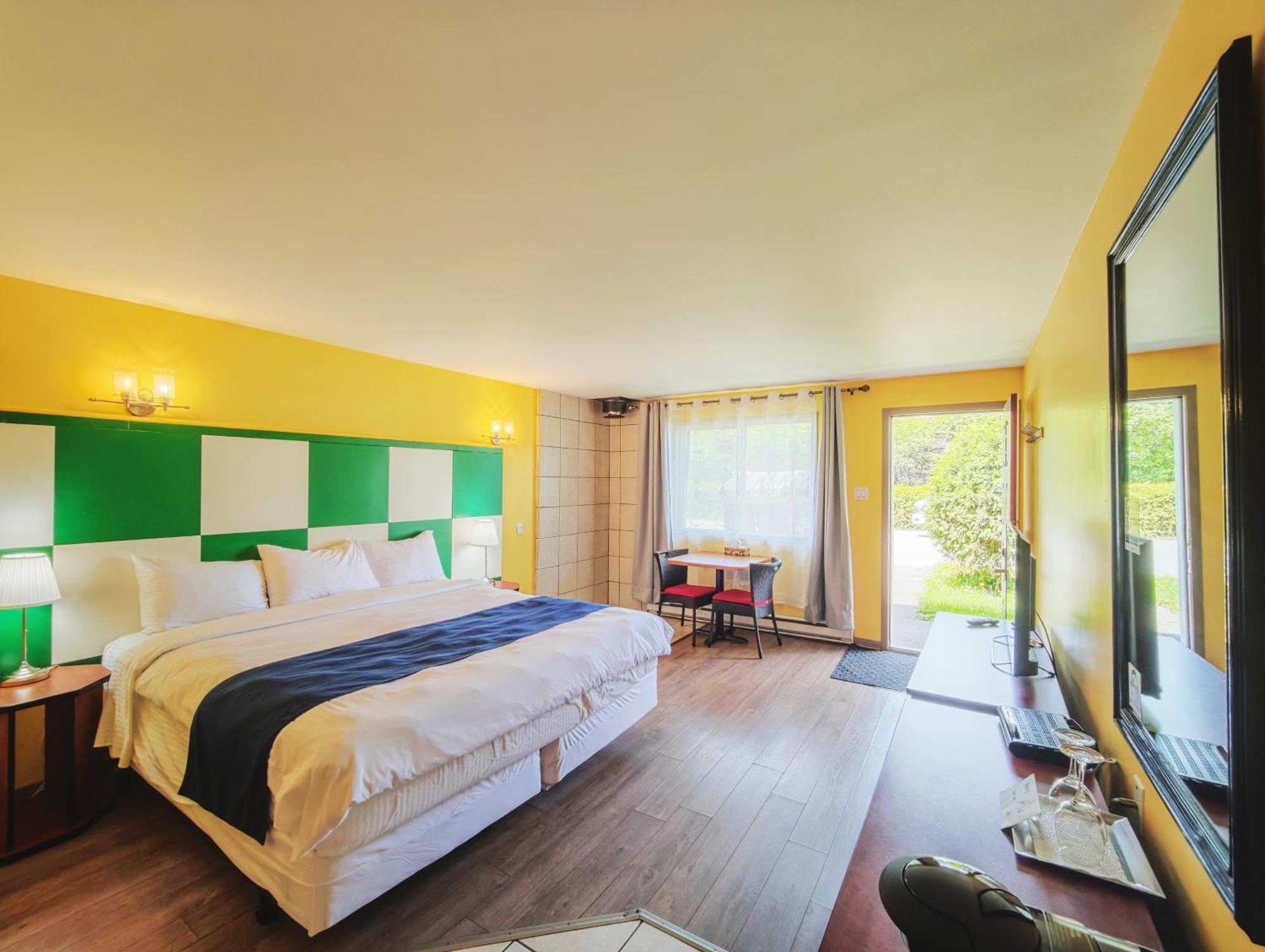 Motel Des Pentes Et Suites Saint-Sauveur-des-Monts 외부 사진